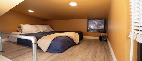 1 bedroom, iron/ironing board, free WiFi, bed sheets