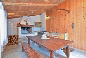 Dining - Holiday apartment with air conditioning and pool (Kaštelir)