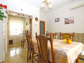 Interior - Holiday apartment with terrace (Štinjan)