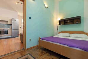 2 bedrooms, iron/ironing board