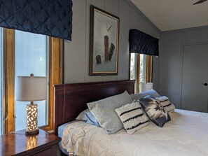 3 bedrooms, in-room safe, desk, iron/ironing board