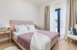 3 bedrooms, WiFi - Holiday home with swimming pool, barbecue and sun terrace (Barbariga)