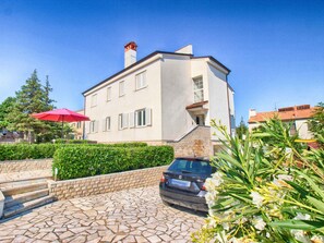 Exterior - Holiday apartment with terrace (Pješcana Uvala)