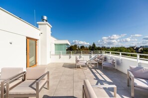 Terrace/patio - Whiteblue Kołobrzeg Apartment with a big garden - 100 m from the beach! (Kolobrzeg)