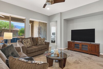 Serene SaddleBrooke Getaway – Private Patio, Resort Amenities & Views