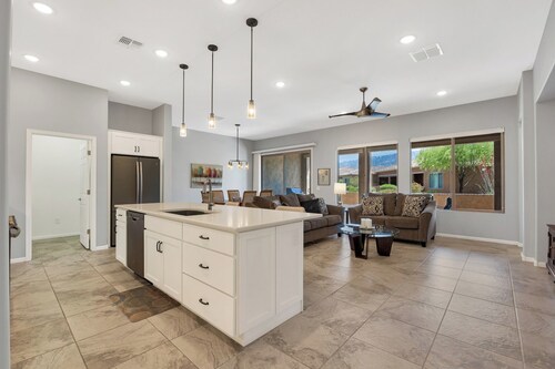 Serene SaddleBrooke Getaway – Private Patio, Resort Amenities & Views