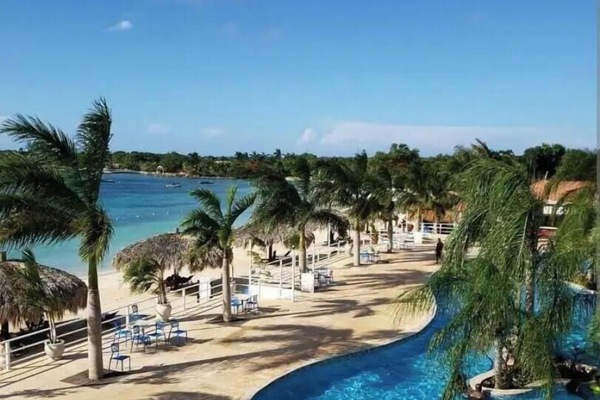 5 Minutes to Puerto Seco Beach
