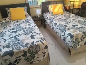 2 bedrooms, iron/ironing board, WiFi, bed sheets