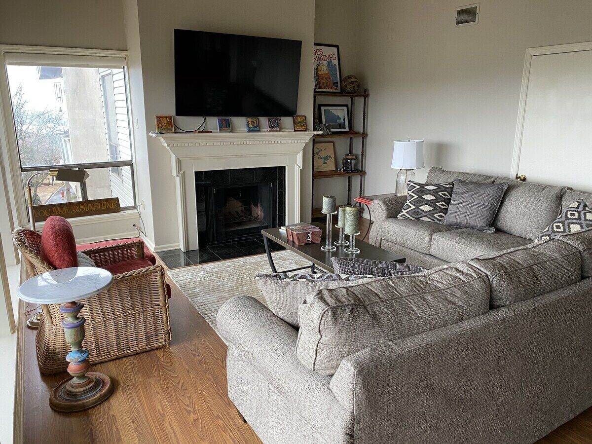 Beautiful Condo with Amazing View- close to pool, tennis and pickle ball