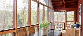 State Parks & Lake Access! Screened Porch, MountainViews, Kayaks, LuxBeds, Games