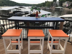 Outdoor dining - Newly Renovated 5 bedroom Lakefront Vacation Home with Private Boat Dock (Rocky Mount)