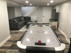Games room - Newly Renovated 5 bedroom Lakefront Vacation Home with Private Boat Dock (Rocky Mount)
