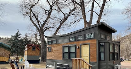 The Salida – Explore the Rockies from This Cozy Riverside Tiny House