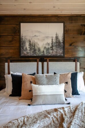 3 slaapkamers, een bureau, een strijkplank/strijkijzer, gratis wifi