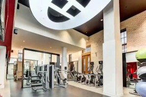 Fitness facility - Perfect location - Swimming Pool & Jaccuzi & Sauna access! (Montréal)