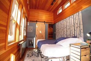 1 slaapkamer, een strijkplank/strijkijzer, reisbedje, gratis wifi