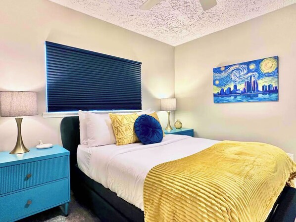 3 عدّة غرف نوم ومكواة/لوح كي وواي فاي وملاءات أسرّة