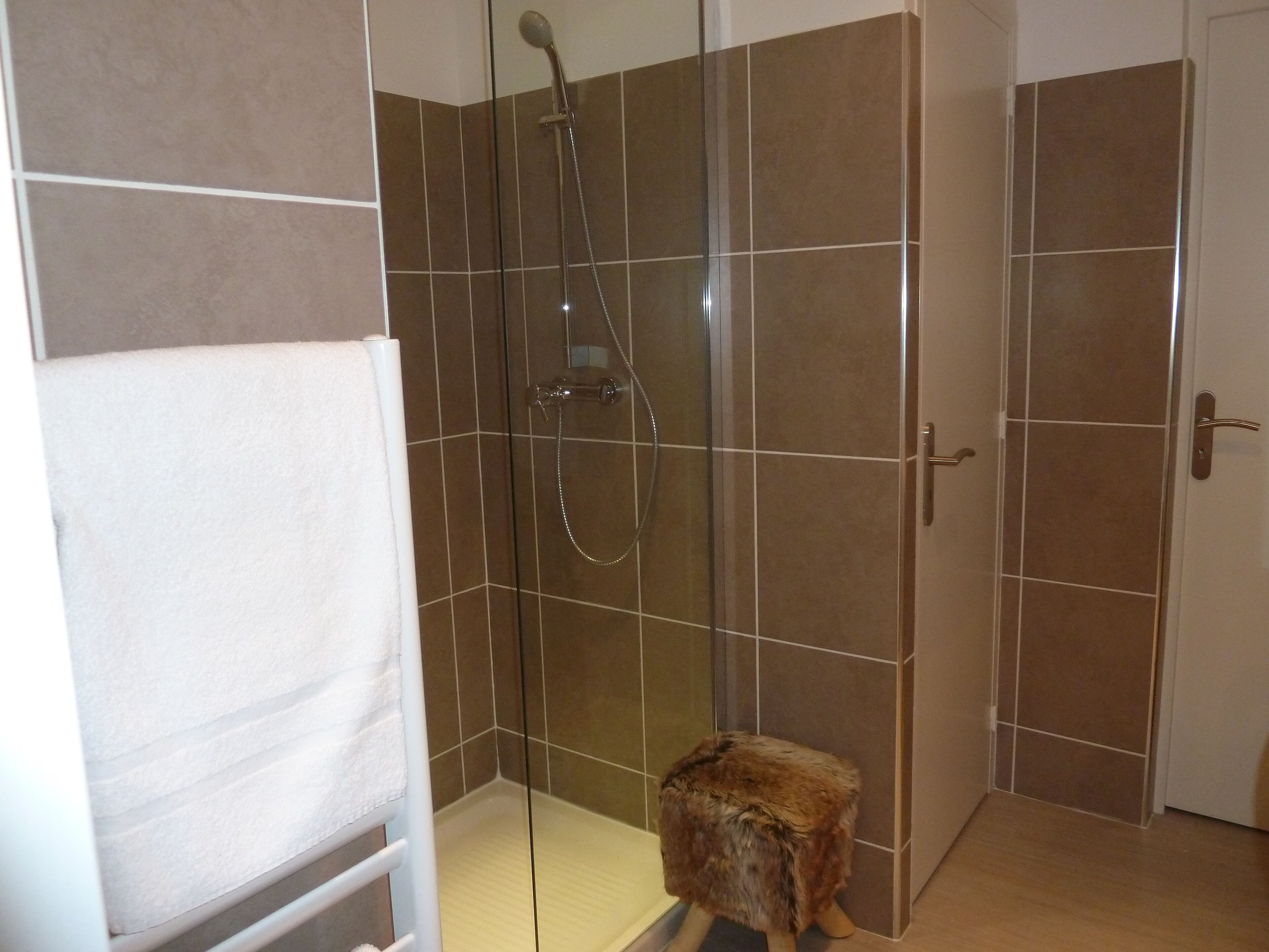 Business Studio, Non Smoking, City View | Bathroom | Shower, hair dryer, towels, soap