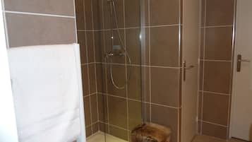 Business Studio, Non Smoking, City View | Bathroom | Shower, hair dryer, towels, soap