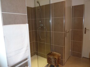 Business Studio, Non Smoking, City View | Bathroom