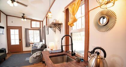 Discover Tiny Living: Spacious Pinewood Tiny Home in the Heart of Lyons, CO