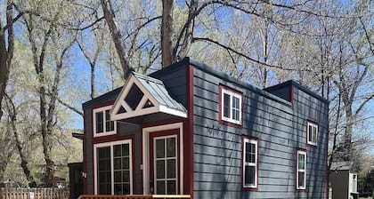 Discover Tiny Living: Spacious Pinewood Tiny Home in the Heart of Lyons, CO
