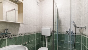 Basic Studio, Balcony, City View | Bathroom - Sun Guest House  (Budva)