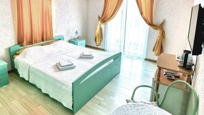 Basic Studio, Balcony, City View | Desk, WiFi (free) - Sun Guest House  (Budva)