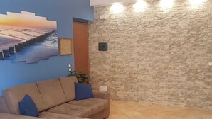 Unclassified image, 2 of 14, button - Cozy holiday home with terrace, 4 minutes from the beach (Mascali)