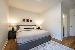 2 chambres, fer et planche à repasser, Wi-Fi gratuit, draps fournis