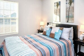 3 Schlafzimmer, Schreibtisch, Bügeleisen/Bügelbrett, WLAN