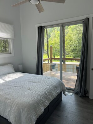 2 室のベッドルーム、アイロン / アイロン台、WiFi、ベッドシーツ