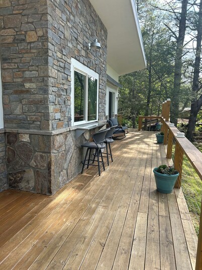 New home close to DuPont and Pisgah National Forest