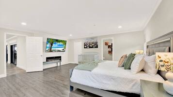 5 sovrum, skrivbord, strykjÀrn/strykbrÀda och gratis wi-fi