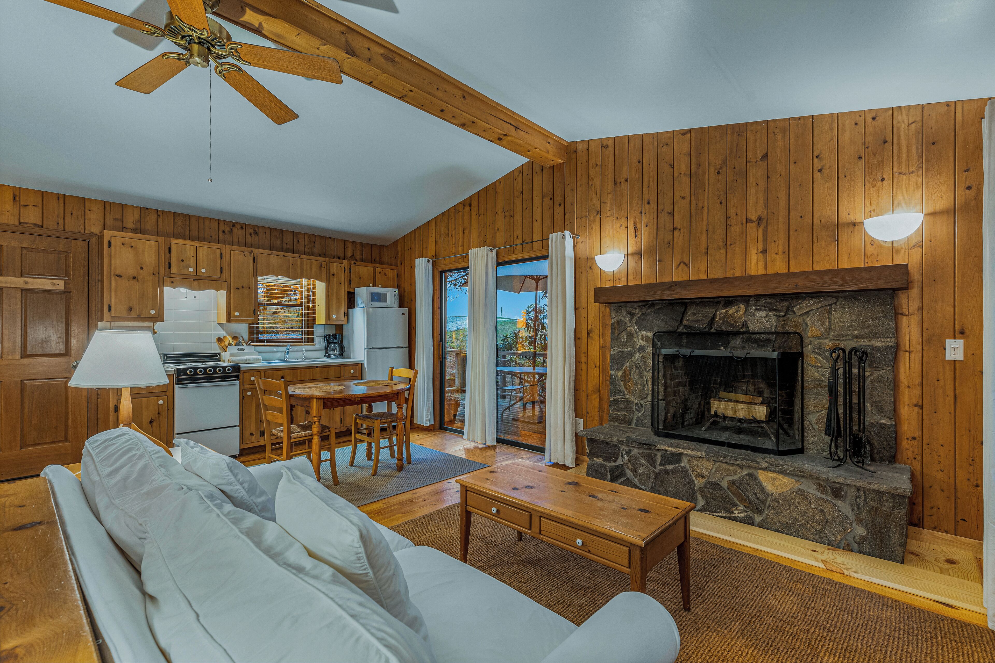 Gypsy Creek Cabins at Fire Mountain Top - Cullasaja Cabin - Mountain Views