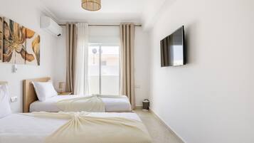 2 bedrooms, iron/ironing board, travel crib, free WiFi
