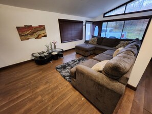 تلفزيون ذكي، كُتُب، ستيريو