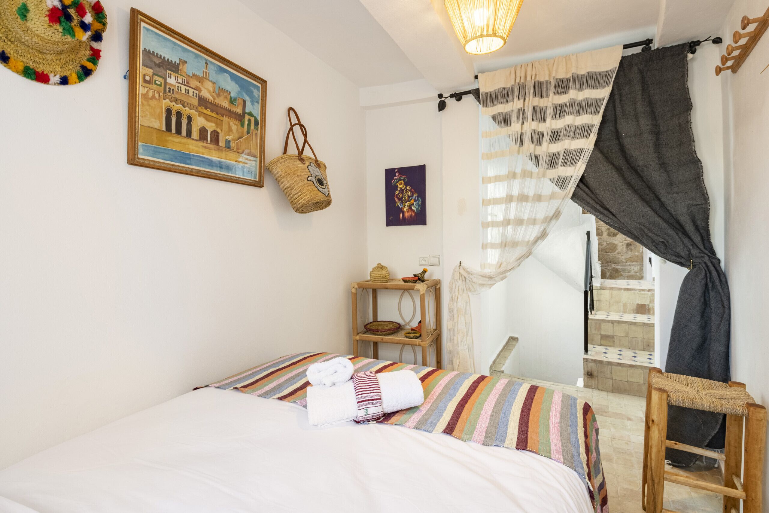 Iron/ironing board, free WiFi, bed sheets