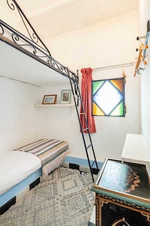 3 habitaciones, wifi gratis y ropa de cama