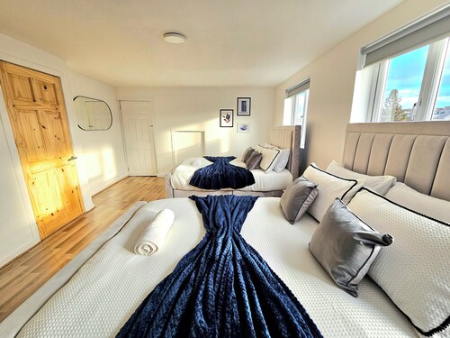 Spacious Haven with Free Parking