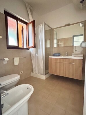 开间, 1 间卧室, 花园景观 | 浴室