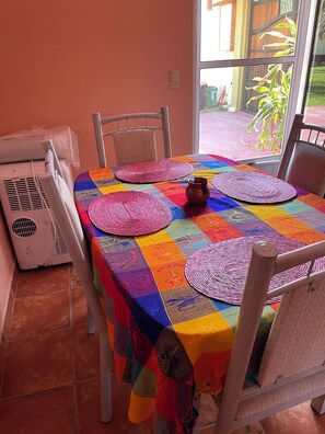 Dining - Relax in the sun and enjoy paradise when you stay at the Casita Paraíso.  (Barra de Navidad)