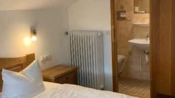 Basic Twin Room