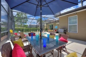 Outdoor dining - 5bd Sunset Cove next to Mickey!  (Davenport)