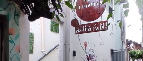 واجهة المنشأة