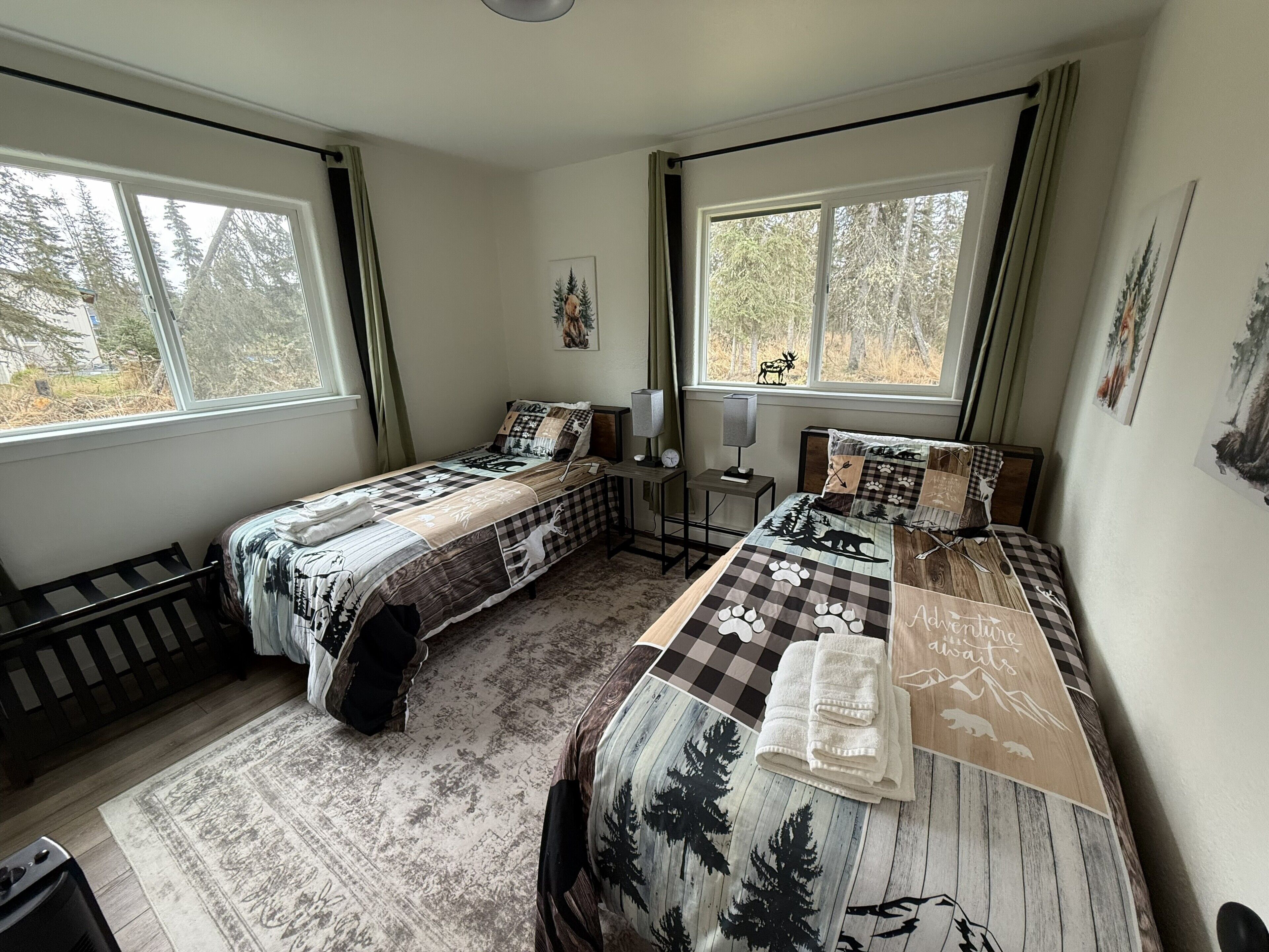 3 bedrooms, desk, iron/ironing board, travel cot