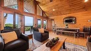 Télévision, cheminée, baby-foot, table de tennis de table