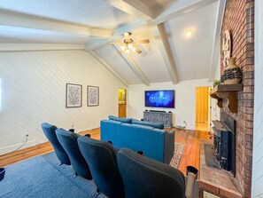 TV connectée, table de tennis de table