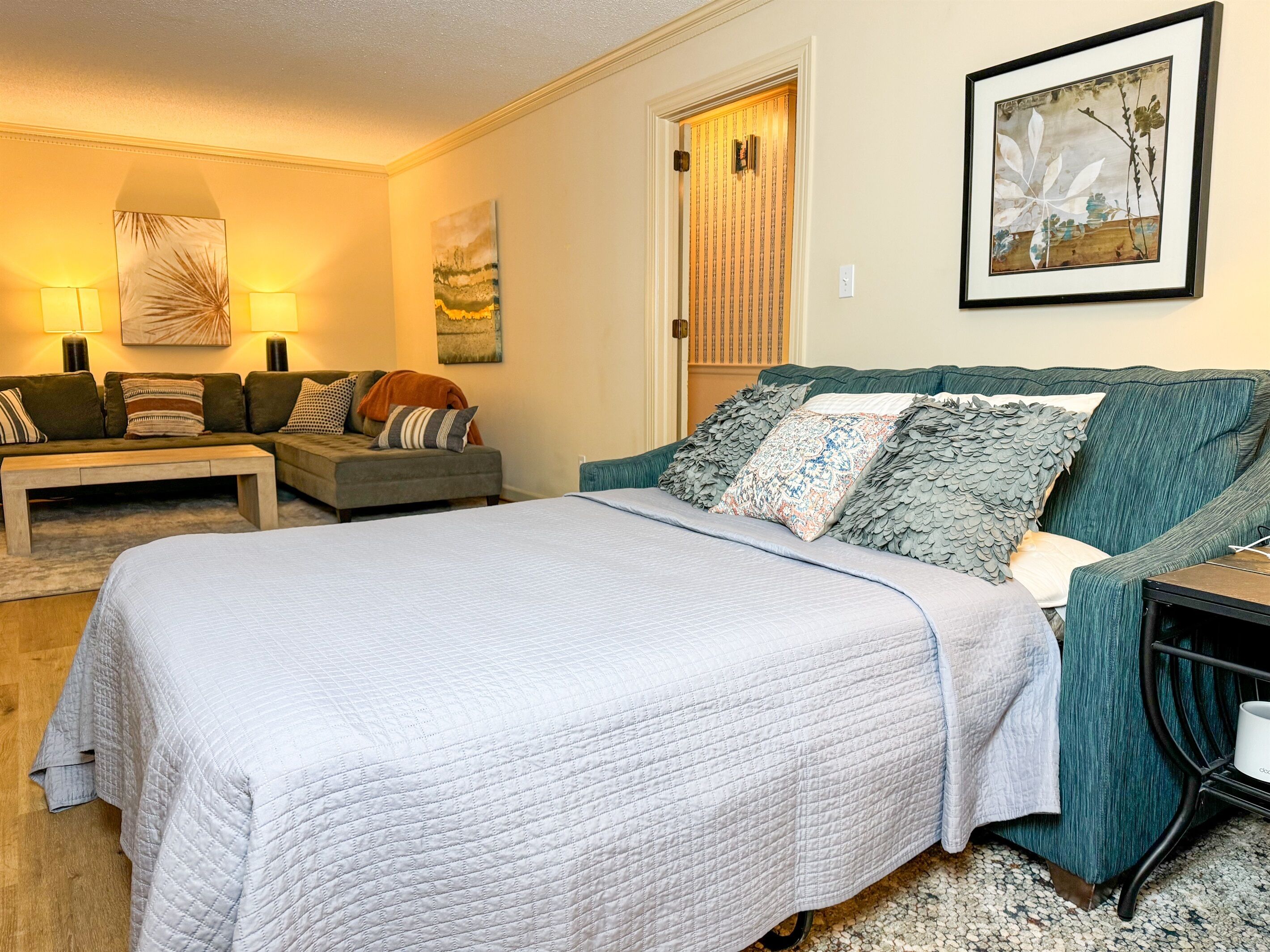 3 bedrooms, desk, iron/ironing board, free WiFi