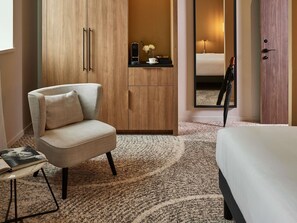 Pillow-top beds, free minibar, in-room safe, laptop workspace - Domaine du Liziec Vannes - MGallery Collection (Vannes)